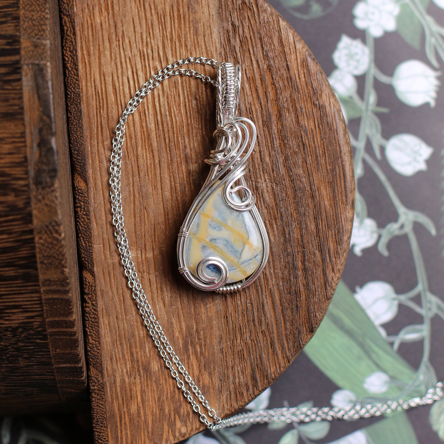 Scheelite & Sterling Silver Necklace