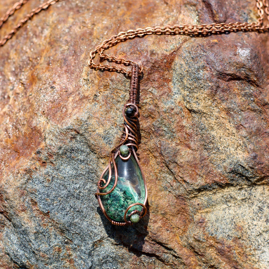Green Garden Quartz & Aged Copper Necklace