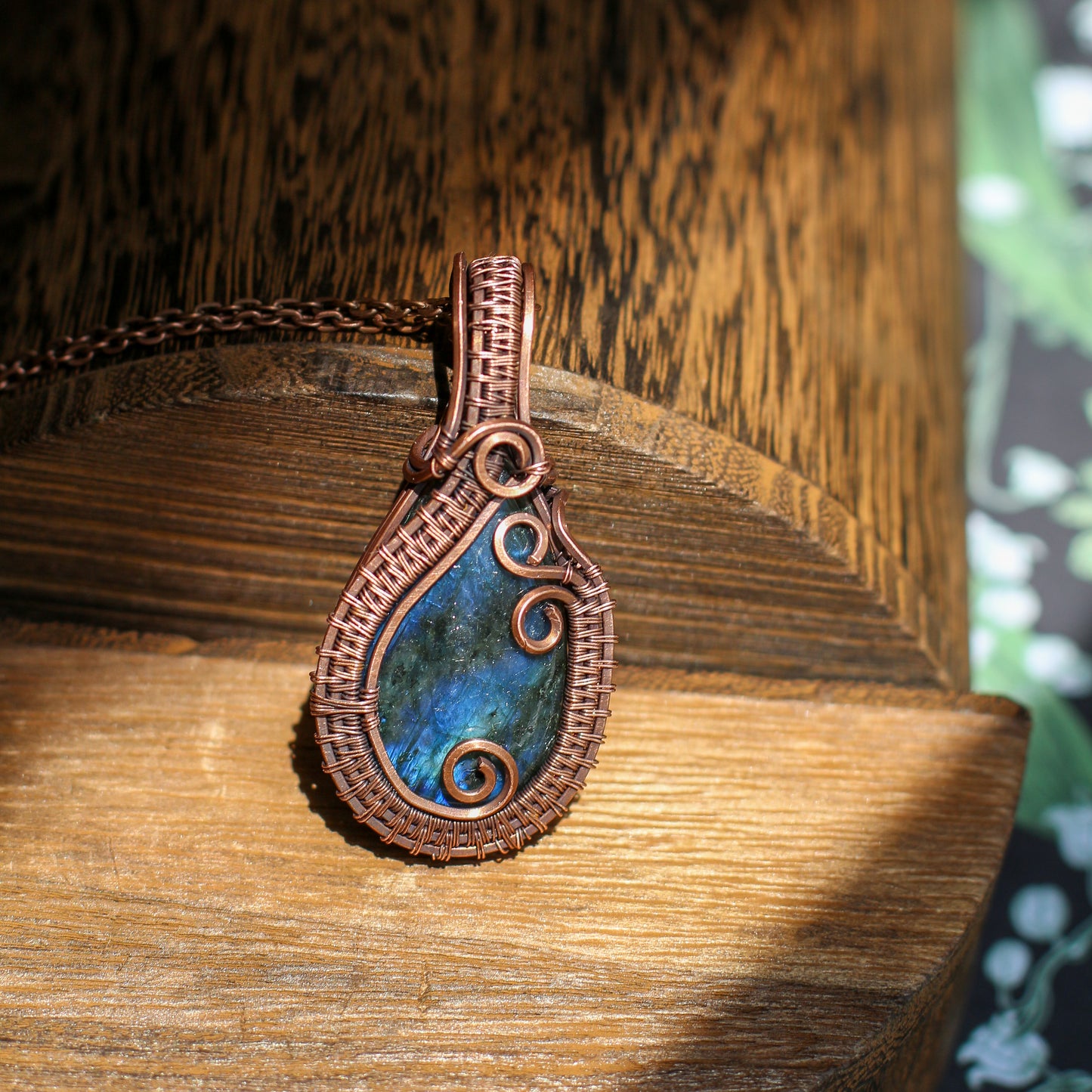 Flashy Labradorite Necklace (Aged Copper)